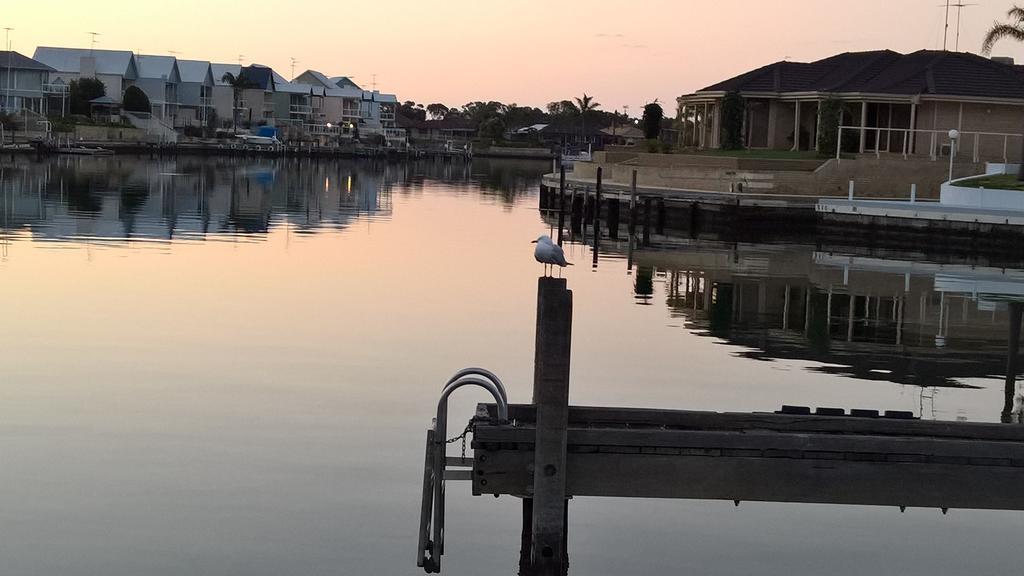 Waterside Canal Dreams Villa Mandurah Luaran gambar